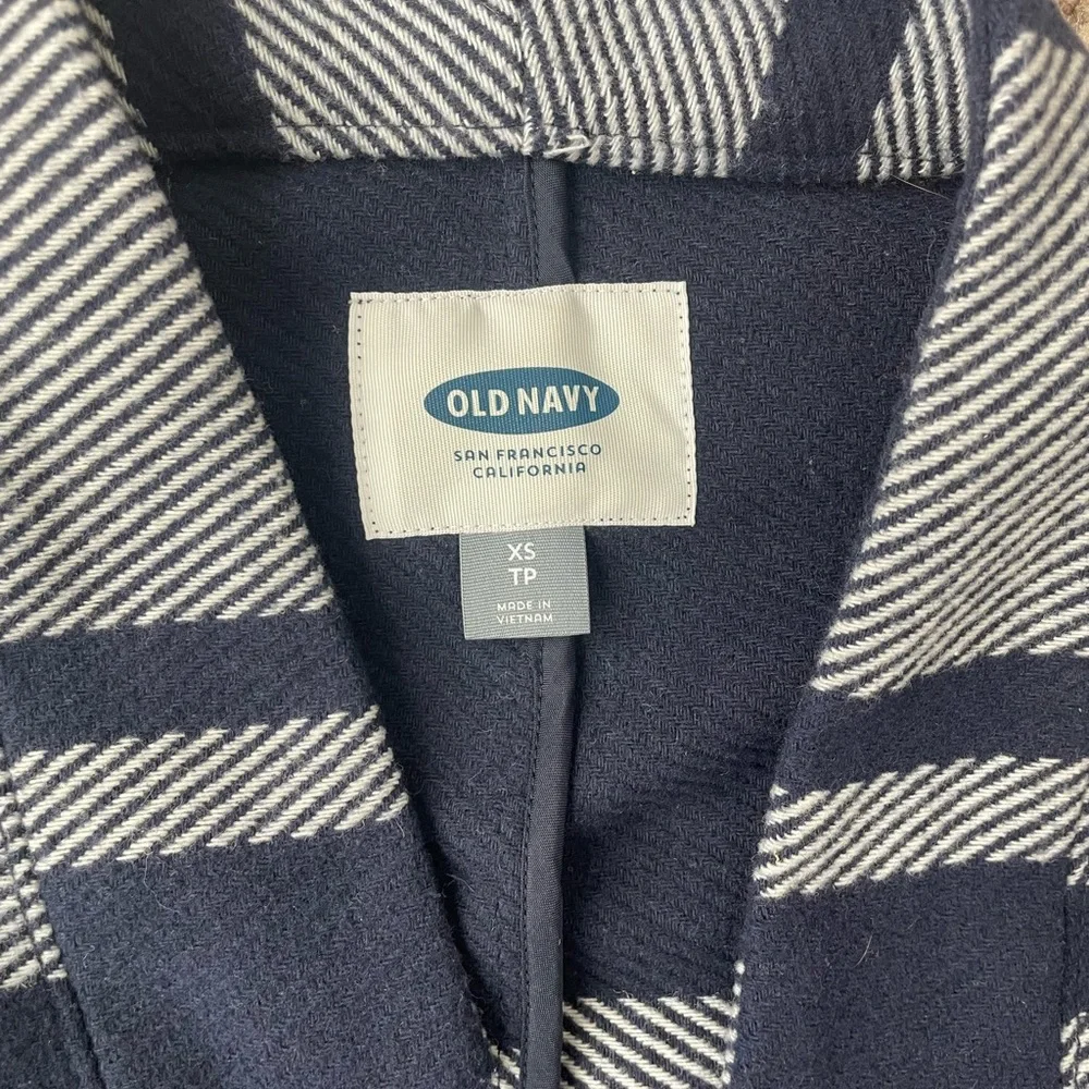 Old Navy Navy and White Striped Oversized Jacket - Picture 3 of 4